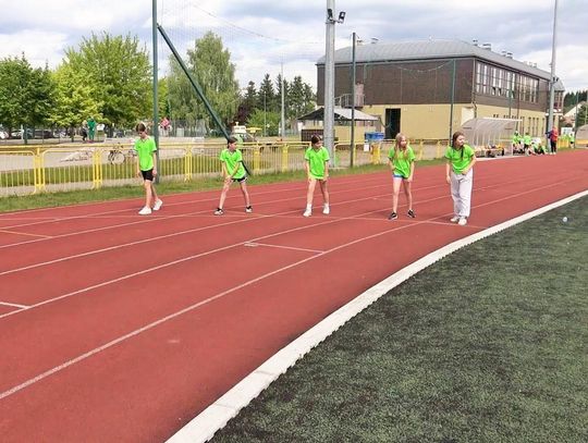16 drużyn rywalizowało w konkurencjach lekkoatletycznych
