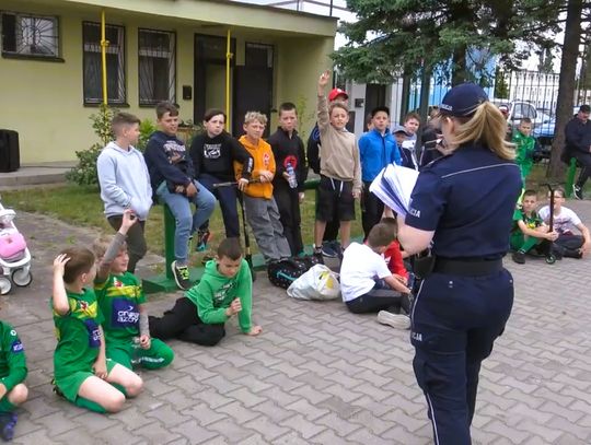 Bezpieczna droga na stadion. Akcja policjantów i trenerów Chemika