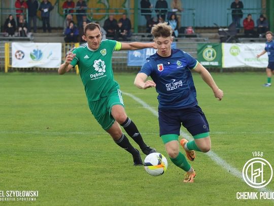 Chemik Police triumfuje w zaciętym pojedynku z Dębem Dębno