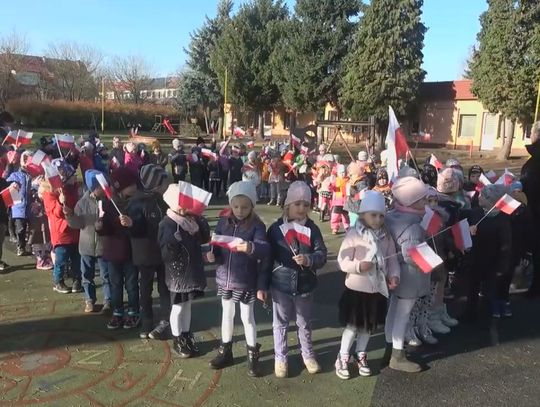 Dzieci z Przedszkola Publicznego nr 9 odśpiewały Hymn Polski w ramach akcji "Szkoła do hymnu"