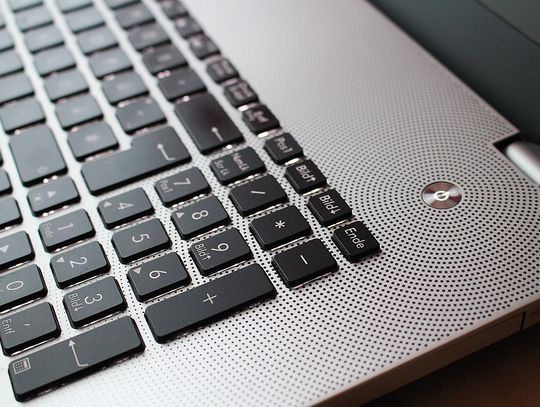 Jak czyścić laptopa i zrobić to bezpiecznie
