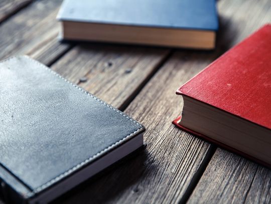 Jak wygląda produkcja książek w twardej oprawie? Jak wygląda produkcja książek w twardej oprawie?