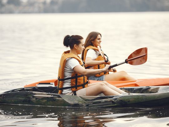 Jakie przekąski na kajaki? 5 smakowitych inspiracji