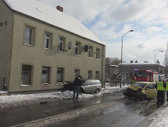 Kolizja na ul. Kościuszki w Policach (09.02)