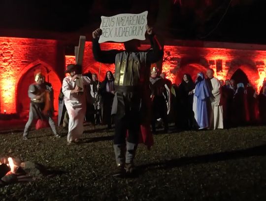 Misterium w Jasienicy. Po raz 11. w ruinach augustiańskiego klasztoru