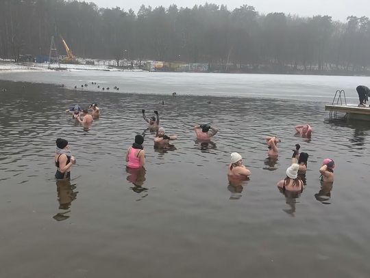 Moda na kąpiele w zimnej wodzie. Morsujecie?