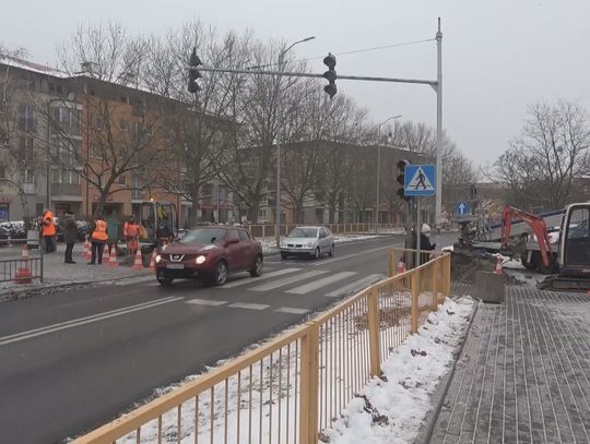 Nowa sygnalizacja świetlna przy polickiej galerii