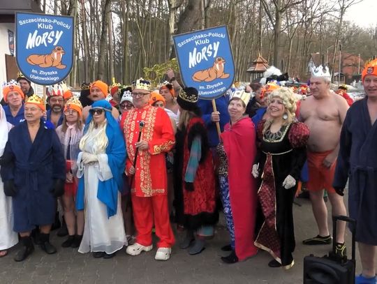 Od przeszło 20 lat nad jeziorem Głębokie można spotkać morsowy Orszak Trzech Króli