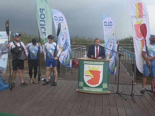 Otwarcie promenady im. Aleksandra Doby w Trzebieży. Przypłynęli kajakarze ze Swarzędza