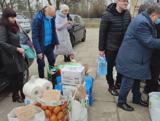 Pierwszy transport z darami od Gminy Police wyruszył na Ukrainę