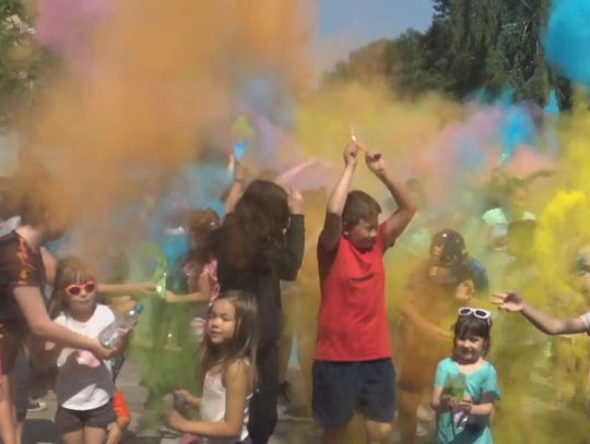 Pierwszy w tym roku Pchli Targ oraz Festiwal Kolorów na placu przy ul. Zamenhofa