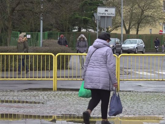 Polacy coraz chętniej kupują przez internet. To jeden ze skutków pandemii