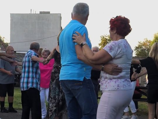 Potańcówka pod chmurką na Starym Mieście