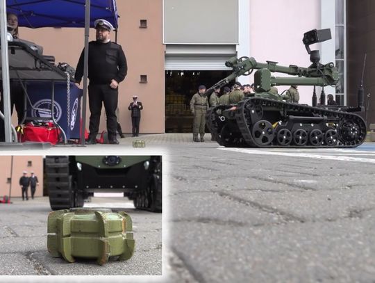 Robot ŁUKASIEWICZ na pokazie musztry w "Białej"