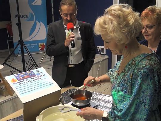 Tańce i wróżby Andrzejkowe zintegrowały policzan