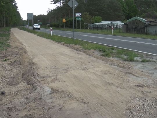 Trwa budowa ścieżki rowerowej do Trzebieży