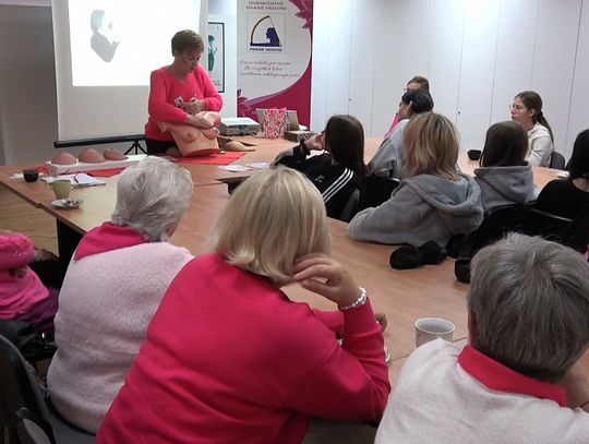 Trwa miesiąc świadomości raka piersi zwany "Różowym październikiem"