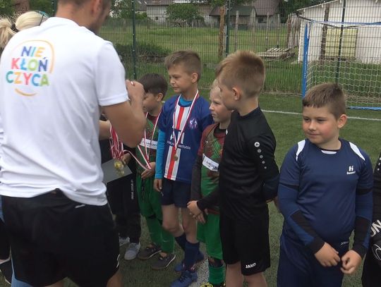 Turniej piłki nożnej "Mini Cup 2022" i festyn z okazji Dnia Dziecka w Niekłończycy