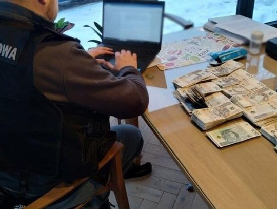 [VIDEO] KAS i CBŚP zatrzymały 10 osób, które prowadziły nielegalne loterie promocyjne