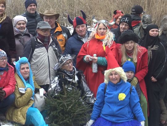 W Bartoszewie rozpoczęli sezon turystyczny. Bawiła się blisko setka uczestników