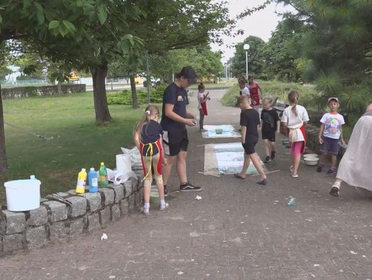 Wakacje w mieście nie muszą być nudne. Wakacyjne zajęcia i warsztaty w MOK w Policach