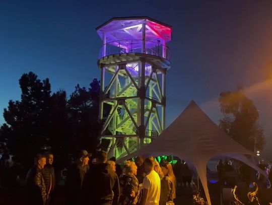 Zabawa pod trzebieską wieżą widokową Zabawa pod trzebieską wieżą widokową