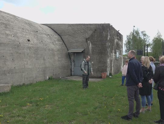 Znów można zwiedzać tereny po dawnej fabryce benzyny syntetycznej wraz z przewodnikiem