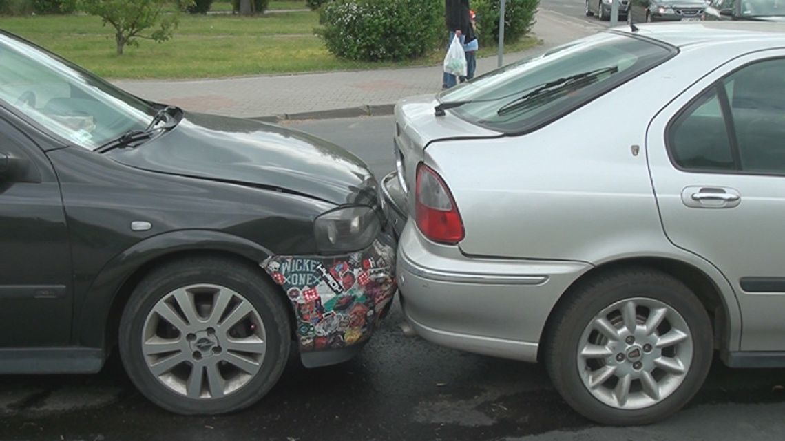 Kolizja 4 samochodów na Przybora