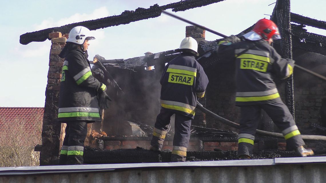 Pożar w Niekłończycy i kolizja w Policach