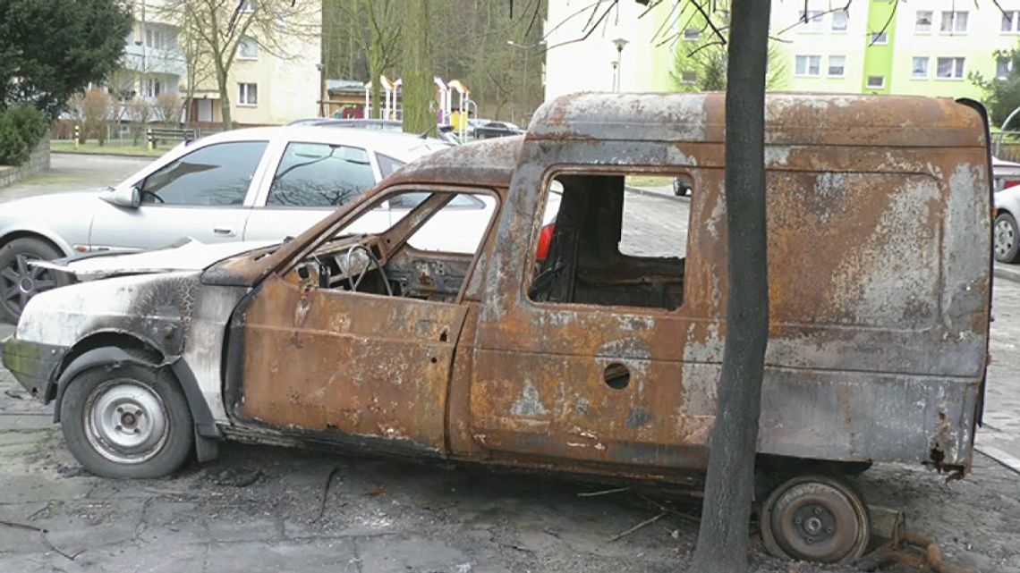 Spalone auto bez sprawcy i właściciela