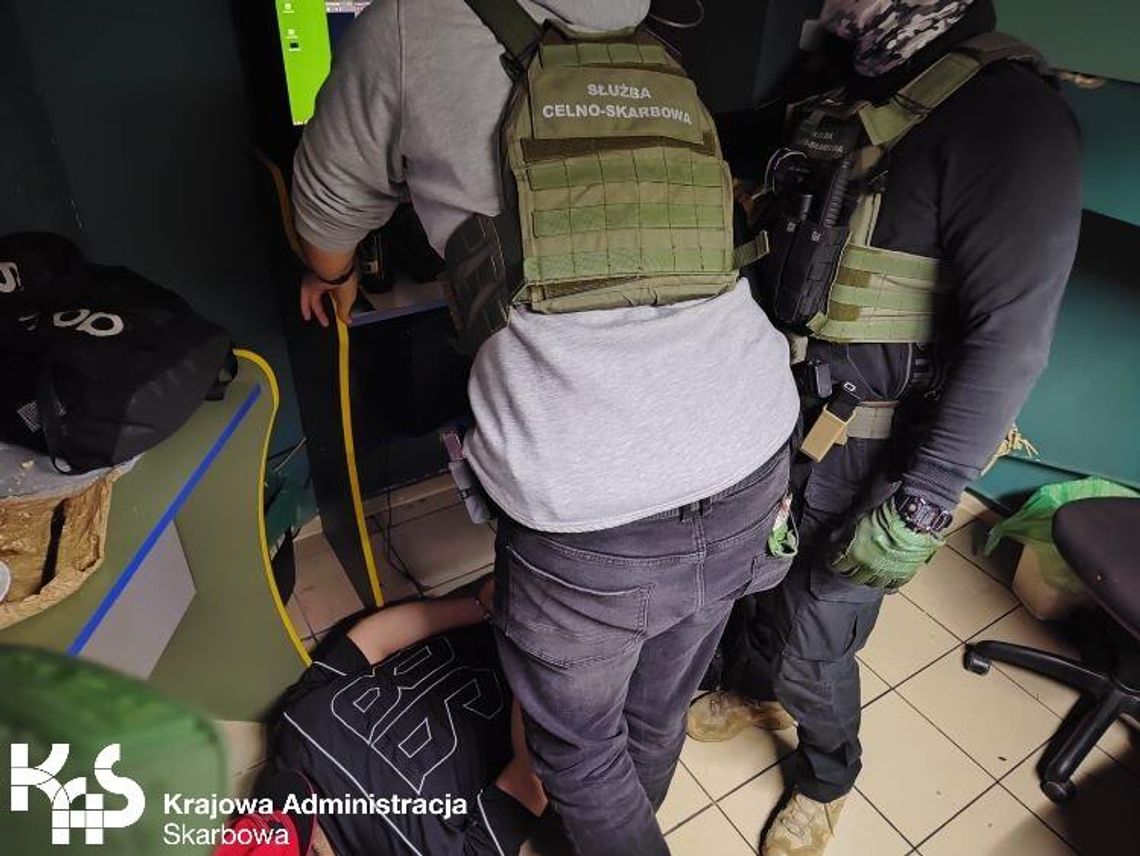 Zachodniopomorska KAS likwiduje nielegalny punkt hazardowy [zdjęcia]