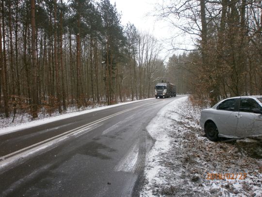 Dwa zdarzenia drogowe w Policach